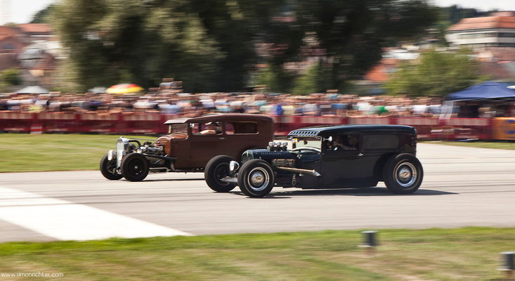 Hot Rod Race@Airport Filmreportage AMS Beziehungskisten Vilshofen Eging Hot Rod Film Beziehungskisten Auto Motor Sport AMS Hot Rod Deutschland Karosserie Aufbau Aluminiumteile Blechbearbeitung Blechklopfer Feinblechner W. Schröde