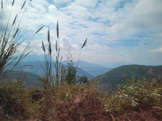Bergfahrt nach Phonsavan 