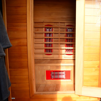 Infrared sauna