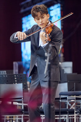 GUSTAV MAHLER Symphonie 2 & GULDA Cellokonzert - Philharmonie Salzburg, Steinbach am Attersee Foto © Mathias Lauringer - courtesy Kulturhauptstadt Europas Bad Ischl Salzkammergut 2024 und Gemeinde Steinbach