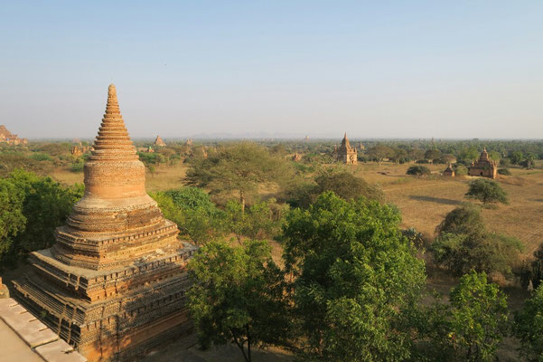 Vue sur la vallée depuis le Law ka Shaung