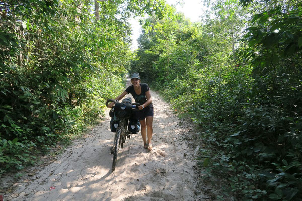 Quand la piste devient chemin sablonneux