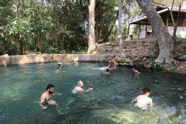 Petite pause rafraichissant dans un bassin