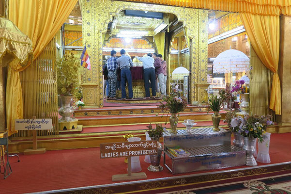 Pagode sur le lac Inle