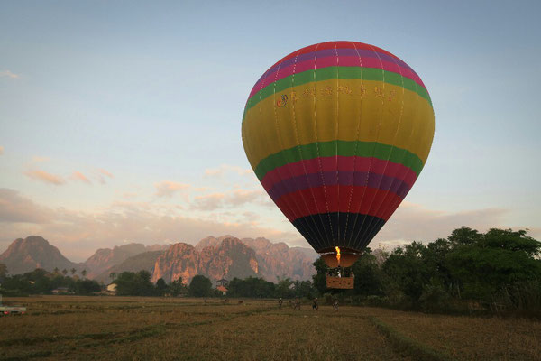 Levé de soleil sur Vang Vieng