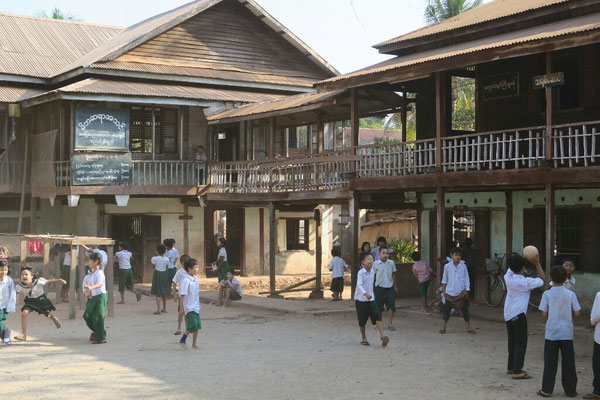 école birmane