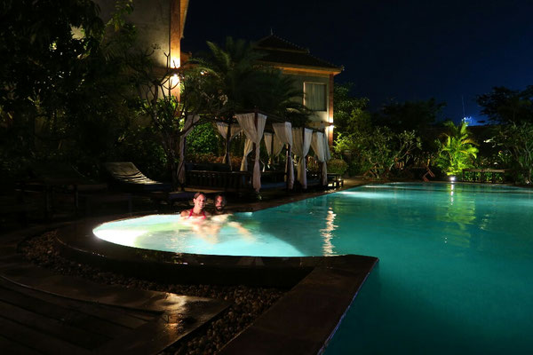 Au programme : repos, massage, piscine... ne manque que le coucher de soleil!