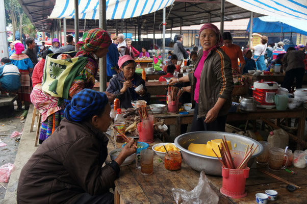 Resto aux abords du marché