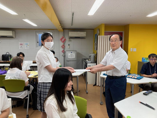 高大接続フォーラム2025修了認定証の授与（高校生）　