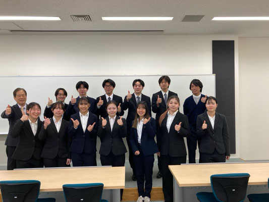 発表を終えての記念撮影