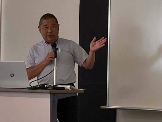 基調講演 成城大学キャリアセンター長の長尾繁樹様(世田谷プラットフォームの取りまとめ校)