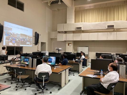 講演会場