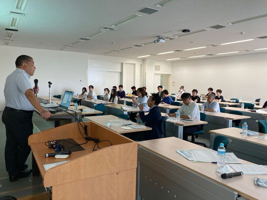 基調講演 成城大学キャリアセンター長の長尾繁樹様(世田谷プラットフォームの取りまとめ校)