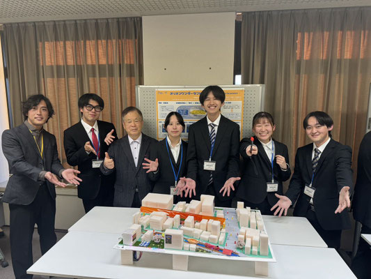提案メンバー(右側から2人目)テーマリーダー:学生研究員 廣田美姫(宇都宮共和大学)