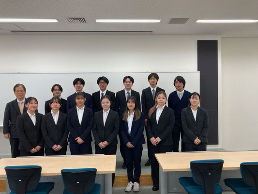 発表を終えての記念撮影