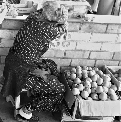 Die Apfelverkäuferin von .., Usbekistan