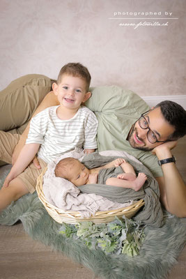 Newborn Baby Family Foto Shooting Bern