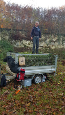 Aufladen, stampfen, abführen