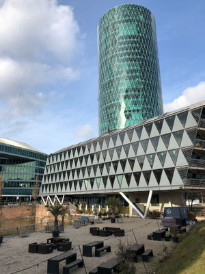Blick auf das Gerippte am Westhafen