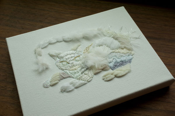 「kiten」、14×18cm、刺繍