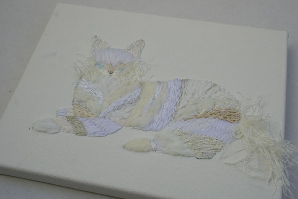 「cat」、14×18cm、刺繍