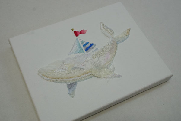 「Whale Boat」、14×18cm、刺繍