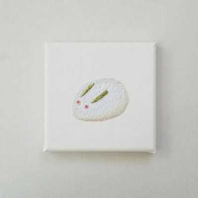 和菓子シリーズ「うさぎ饅頭」10×10cm、刺繍