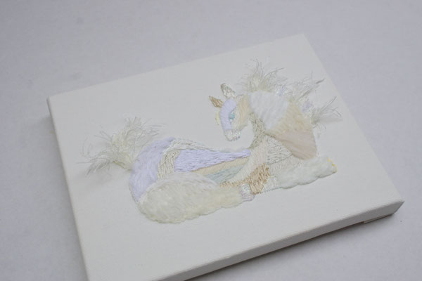 「horse」、14×18cm、刺繍