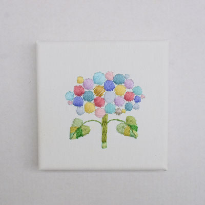 「紫陽花」10×10cm、刺繍