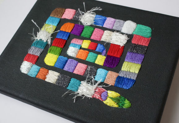 「spiral」、14×18cm、刺繍、ガッシュ