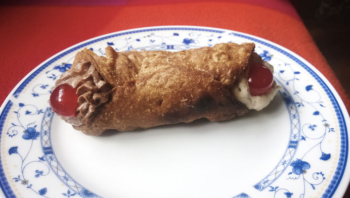 cannolo siciliano vegano