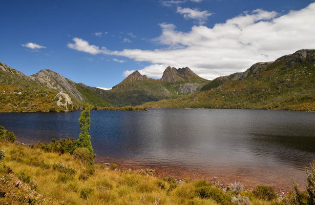 Kleine Blende, große Wirkung: Blende 11 eignet sich für Landschaftsbilder, da dadurch die Tiefenschärfe gestärkt wird: Cradle Mountain, Tasmanien, Australien.