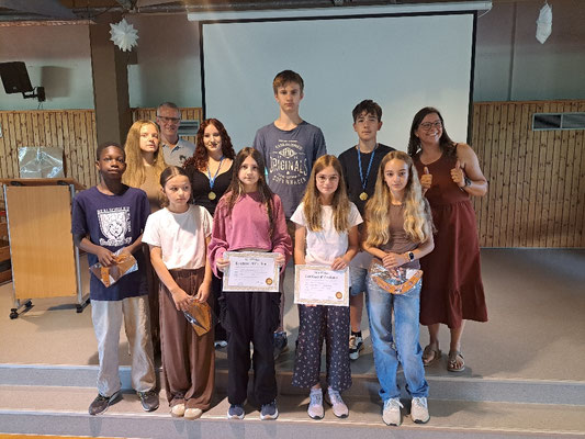 Besonders erfolgreich waren: Chaline Bach 8b, Julika Keller 8b, Jakob Wunderlich 9c, Danil Leksin 6d, Chidi Nweke 6a, Inna Balzhyk 5b, Alice Mina Krüger 7b, Mia Ardischoll 5a und Mia Dörnbach 7b
