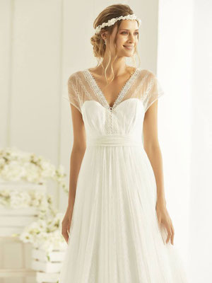 A-Linie Brautkleid aus hochwertiger Spitze Vintage vorne