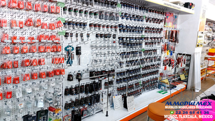 Racks, estantes y góndolas metálicas para ferretería
