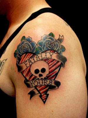 heart skull roses tattoo okinawa