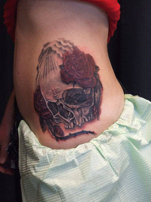 roses skull tattoo