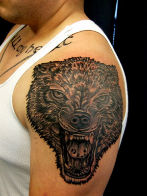 wolf black inked Genestar Tattoo Okinawa JAPAN
