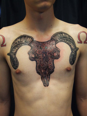 cow skull Genestar Tattoo Okinawa Japan