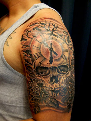 skull tattoo Genestar Tattoo Okinawa JAPAN