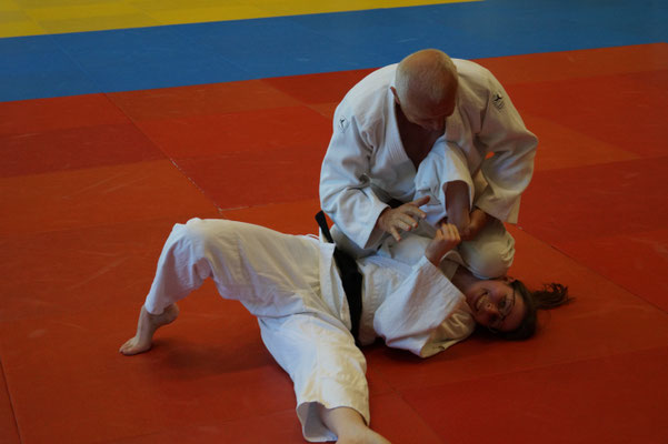 JJU NW - Jiu Jitsu - moderne Selbstverteidigung - Siegen durch nachgeben