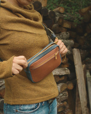 sac de ceinture artisanal en cuir