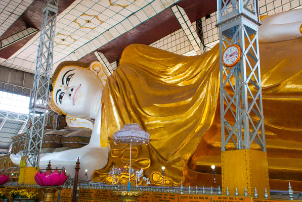 Der liegende Buddha von Shwethalyaung.