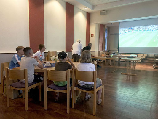 Beim EM-Fußballspiel Deutschland : Dänemark