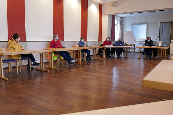 Das Plenum links