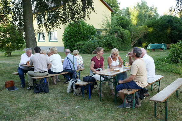 Gäste am Abend