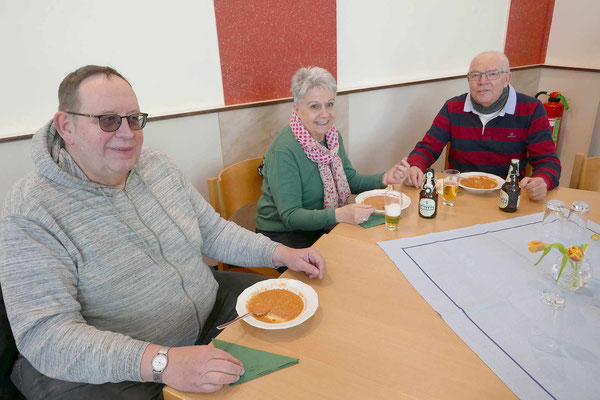 Gäste zum Mittagessen