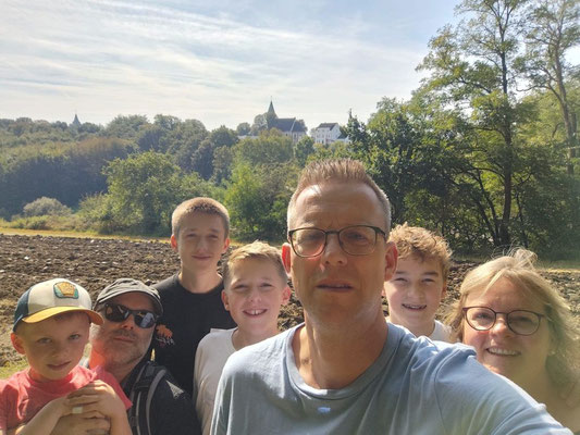 Blick auf die zwei Kirchtürme aus einer anderen Perspektive