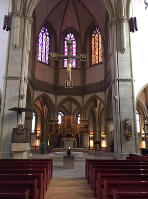 Der Altarraum in der ev. Kirche St. Marien