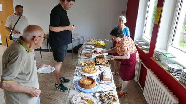 Reichhaltige Kuchenauswahl